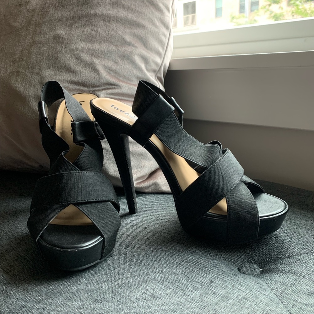 Elastic band Black Pumps